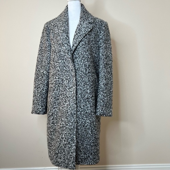 NWOT J. McLaughlin Lark Boucle Teddy Stadium
Coat Button Front Overcoat In Gray - Picture 2 of 11